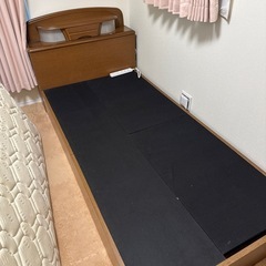 ベッドフレーム
