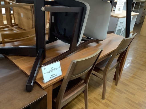 90分の無料軽トラック貸出サービス！ニトリ ベンチダイニング4点セット