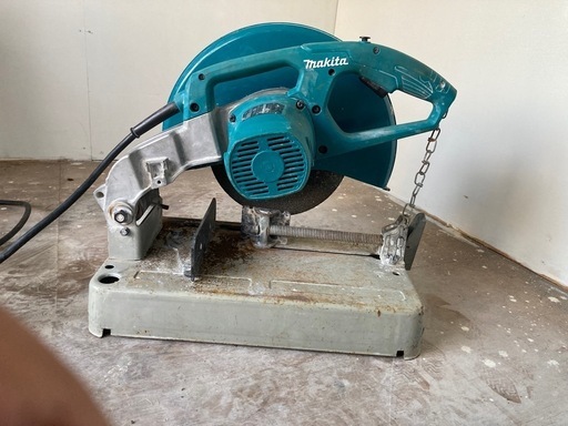 中古MAKITA切断機