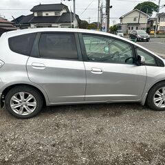 平成２２年フィットハイブリッド　検R8年１月　程度良好の画像
