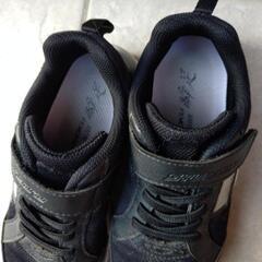 男女児黒瞬足スニーカーの画像