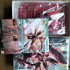 HGアルケーガンダムとHGジンクスアローズの画像