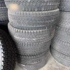 205/70/R16 トラック用タイヤの画像