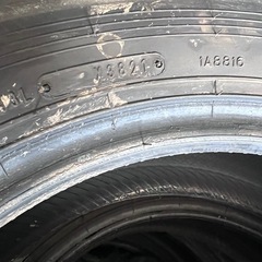 205/70/R16 トラック用タイヤの画像