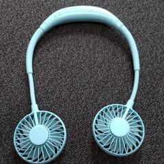 ☆PORTABLE NECK FAN(ポータブルネックファン)☆コードレス小型ツイン扇風機☆スカイブルー☆コンパクト/USB充電式☆元箱他一式セット☆使用回数少ない☆中古美品☆の画像