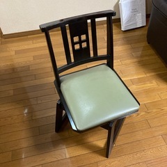 ダイニングテーブルの画像