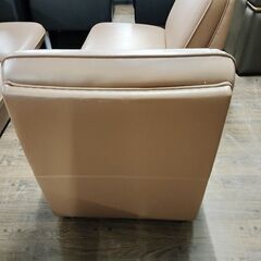 カリモク　合皮レザー張り応接椅子５点セット『中古美品』の画像