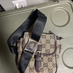 ショルダーバッグ