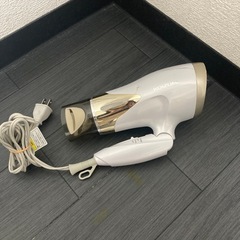 美品　ドライヤー