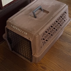 ケージタイプの
キャリーバッグ 
