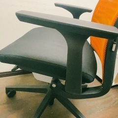 Steelcase スチールケース Think シンク デスクチェアの画像