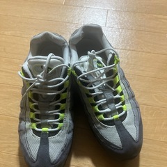 エアマ ックス95限定品です。 多少の使用
感はありますがいいと思います。 10000円はお買い得です。 の画像