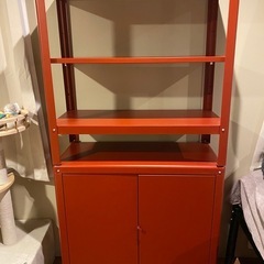 赤色が部屋を映えさてくれます！