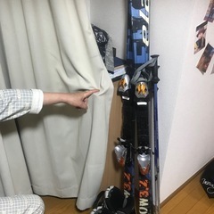スキー板　、スキー靴、ストック