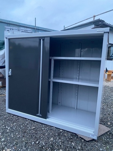 【本日特価】 美品INABA 大和の収納家具《物置 (さち) イナバ物置倉庫収納庫 その他