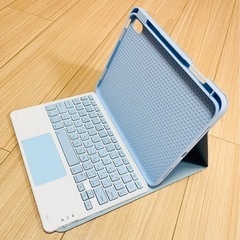 iPadケース【第11世代A16】キーボード付(ペンは付いてません)