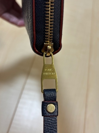 中古　ルイヴィトン長財布(ネイビー)