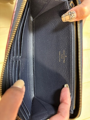 中古　ルイヴィトン長財布(ネイビー)