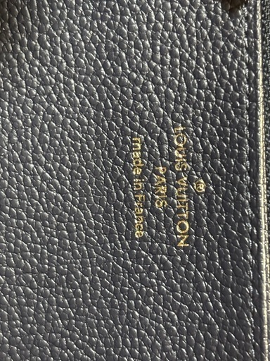 中古　ルイヴィトン長財布(ネイビー)