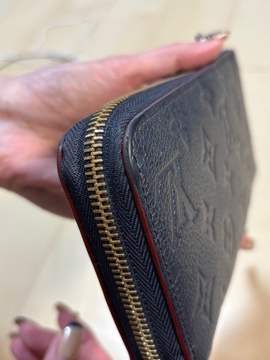 中古　ルイヴィトン長財布(ネイビー)