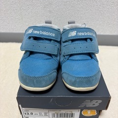 子供　キッズ　ベビー　13cm ニューバランス　靴　スニーカー　水色の画像