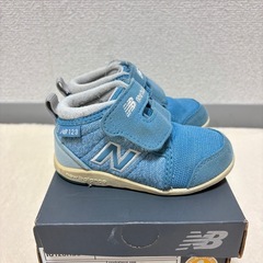 子供　キッズ　ベビー　13cm ニューバランス　靴　スニーカー　水色の画像
