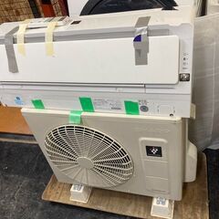 ☆中古￥41,800！SHARP　10畳用2.8kwルームエアコ...