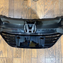 HONDA　ヴェゼル　RU3/RU4　前期　グリル 71121-...