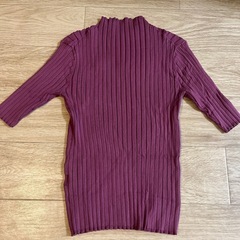 ストロベリーフィールズ　上品トップス