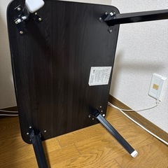 折りたたみ机の画像