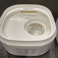 哺乳瓶スチーム除菌&乾燥器の画像