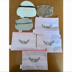 なんでもいきものポーチコレクションの画像