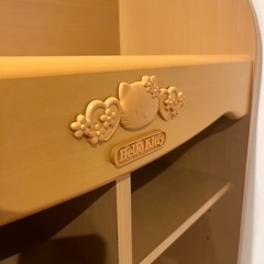 キティ　本棚　収納棚の画像