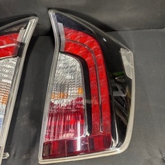 ３０　プリウスパーツあります。の画像