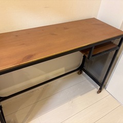 IKEA PCデスクの画像