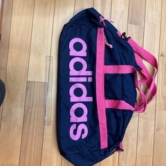 adidasバック