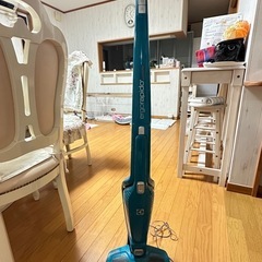 ジャンク品！コードレス式掃除機
