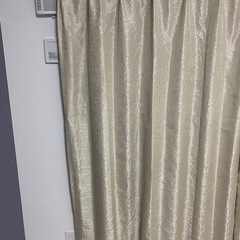ニトリ　カーテン未使用　2枚組　ベージュ　配達可能の画像