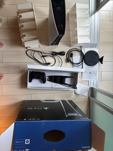 PS5 デジタル・エディション(CFI-1100B01) 充電スタンド付き