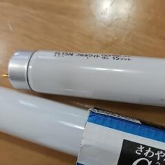 パナソニック15W電球2本の画像