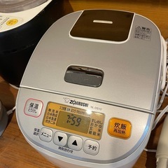 象印 マイコン炊飯器の画像