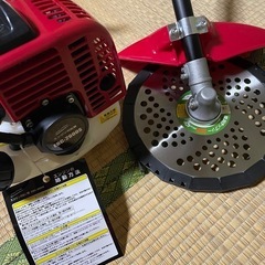 新品　エンジン刈払機　草刈り機の画像
