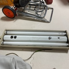 吊り下げ式　蛍光灯