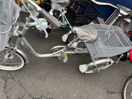 中古三輪自転車 ブリヂストンワゴン [18（前輪）/16(後輪)インチ]