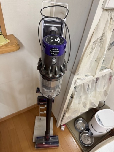 dysonV10 fluffy ブラックエディション Dyson v10のブラックカラー