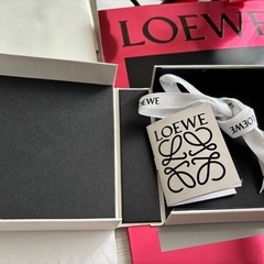 ブランドショッパー➕LOEWE プレゼントボックスの画像