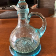 ガラスの入れ物