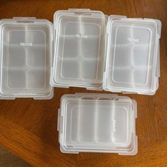 差し上げます　
リッチェル　離乳食冷凍保存用　容器の画像