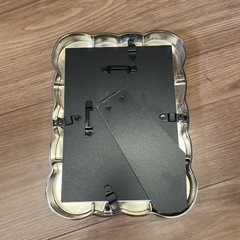 新品未使用　IKEA フォトフレーム　ポスターフレーム　シルバーの画像