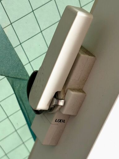【S06】DIY　ﾘﾌｫﾑに最適　引き渡し限定 未使用品 格安 LIXIL リクシル 防火戸FG-H半外障子 長期保管品 傷みあり